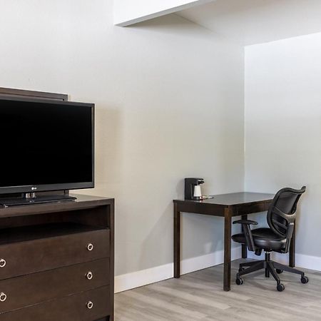 Ocean Inn & Suites Абърдийн Екстериор снимка