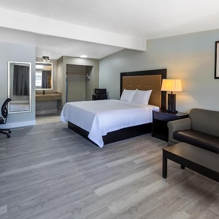 Ocean Inn & Suites Абърдийн Екстериор снимка