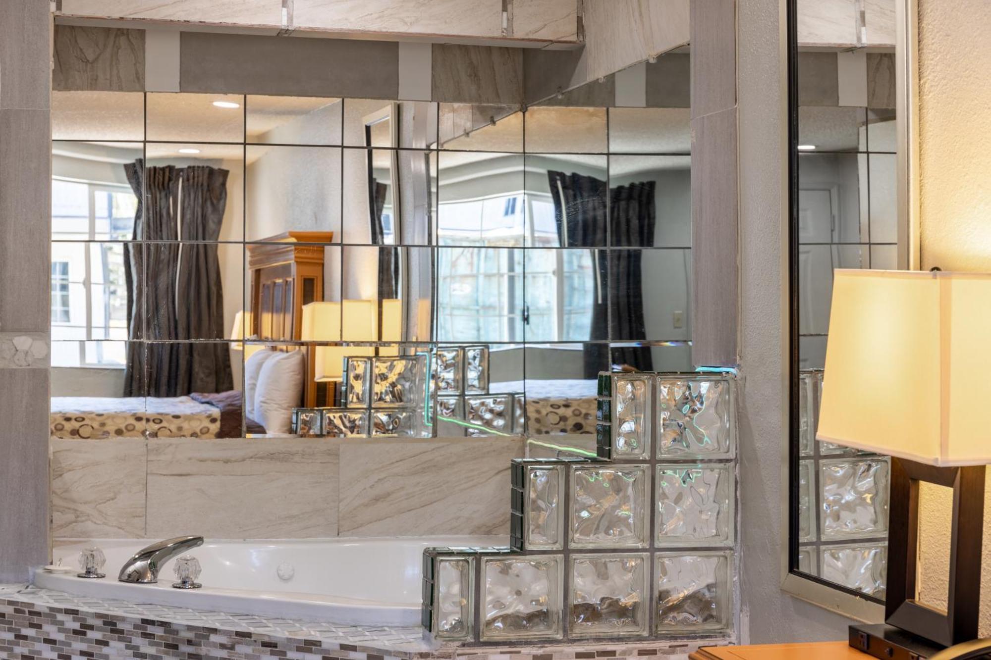 Ocean Inn & Suites Абърдийн Екстериор снимка